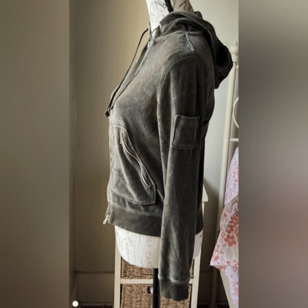 Banana Republic velour olive green hoodie  with zipper pockets in size M - Picture 5 of 9